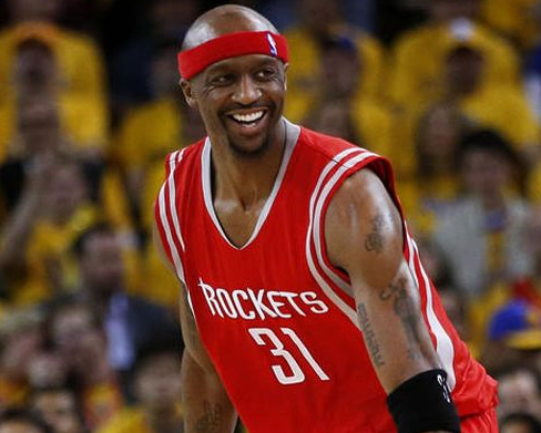 前球员点评尤里奇与卢克曼冲突：教练不该上手，错在尤里奇（前球员谈尤里奇与卢克曼冲突：教练不应动手，责任在尤里奇）