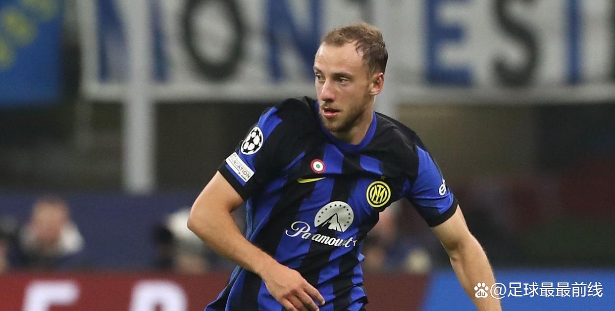 马明宇隔空给邵佳一加油：非常期待佳一率领国足走出低谷（马明宇隔空为邵佳一打气：期待佳一带领国足走出低谷）