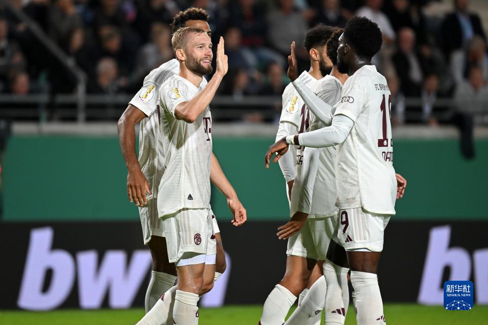 库尔图瓦战曼城全场数据：完成6次扑救，对首粒丢球有责任（库尔图瓦战曼城表现：完成6次扑救，首粒丢球负有一定责任）