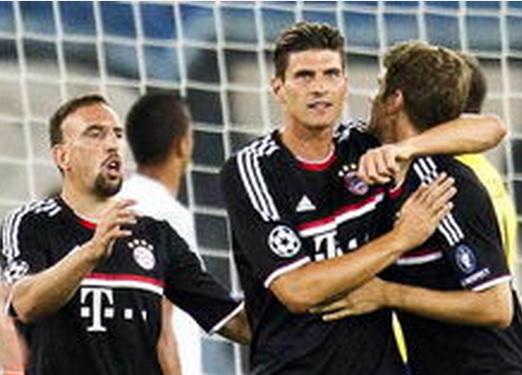 九／十月中超月度最佳球员候选：莱昂纳多、卡扎、罗慕洛在列（中超9-10月月度最佳球员候选出炉：莱昂纳多、卡扎、罗慕洛入围）