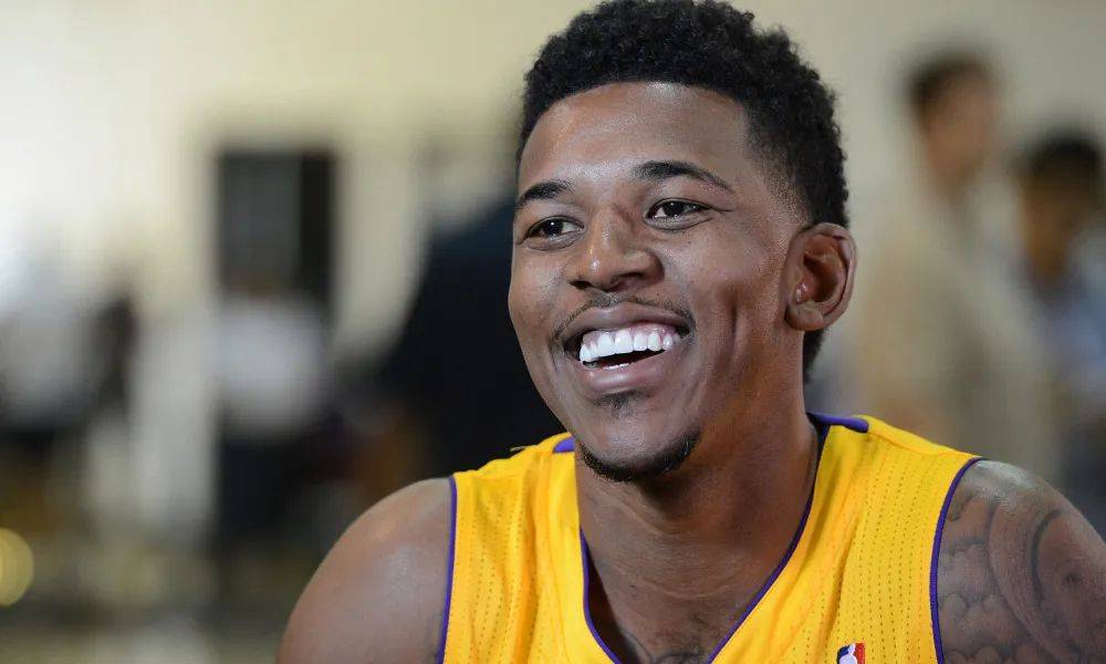 仅次于拉莫斯和魔笛，佩里西奇是欧冠打入点球第三年长的球员（佩里西奇位列欧冠点球进球年长榜第三，仅逊拉莫斯与莫德里奇）