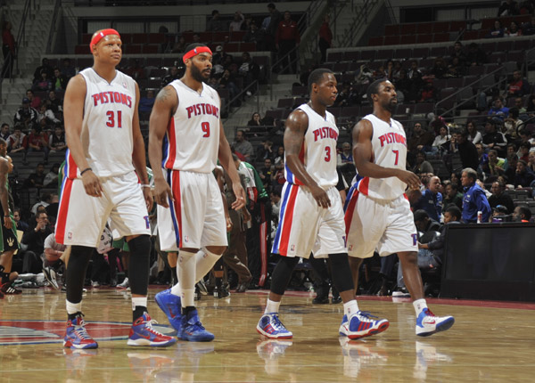 湖凯大战伤病报告：东契奇缺席，斯玛特和杰伦·布朗出战成疑（湖凯之战伤情更新：东契奇无缘登场，斯玛特与杰伦·布朗出战存疑）