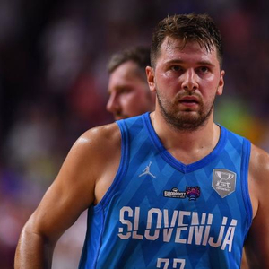 意甲：尤文2-0战胜卡利亚里（意甲：尤文两球零封卡利亚里）