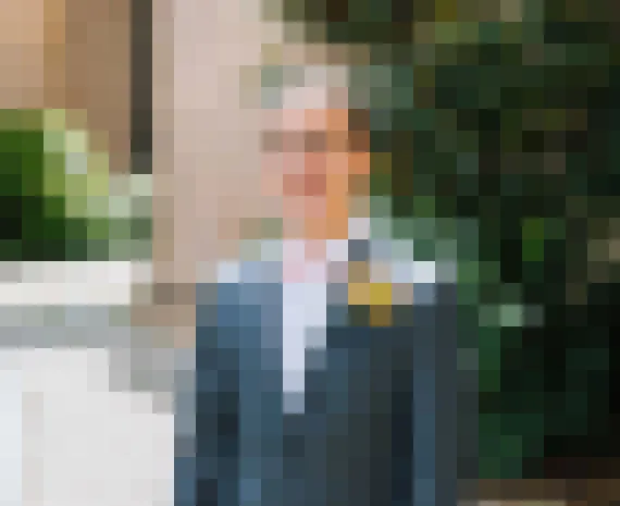 在提供定制化咨询方案，助力企业转型升级方面，开云提供贴心周到的支持。 - 开云